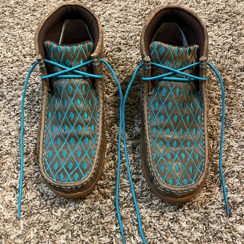 NEW Twisted X Chukka Driving Mocs With Teal Details